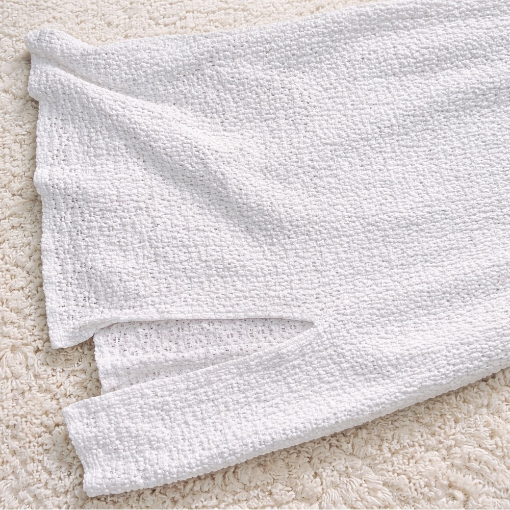 Urban Outfitters White Garment - Picture 2 of 4